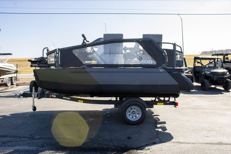 NEW 2026 SEADOO SWITCH FISH COMPACT 170HP WITH PAINTED TRAILER Image 1