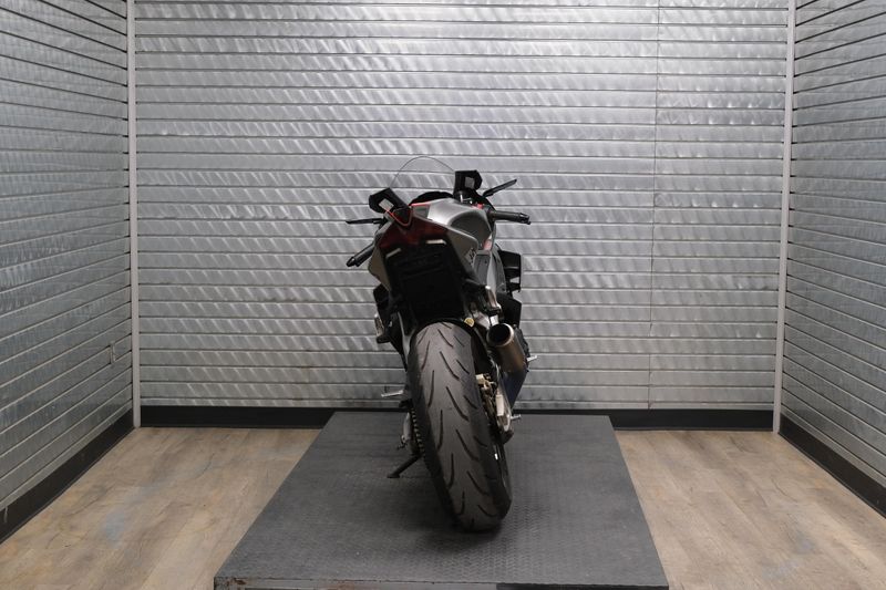 USED 2022 APRILIA RSV4 1100 Image 4