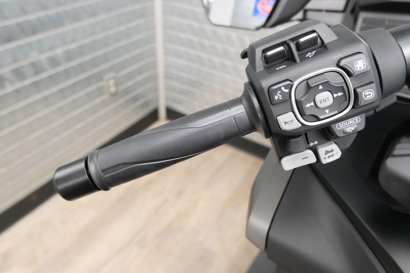 NEW 2026 HONDA GOLDWING AUTOMATIC DCT Image 19