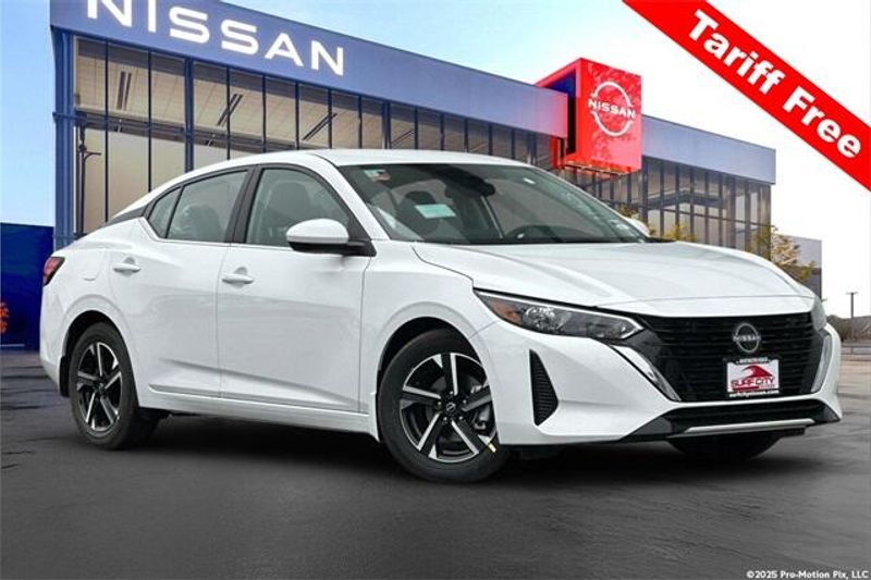 New 2025 Nissan Sentra SVImage 1