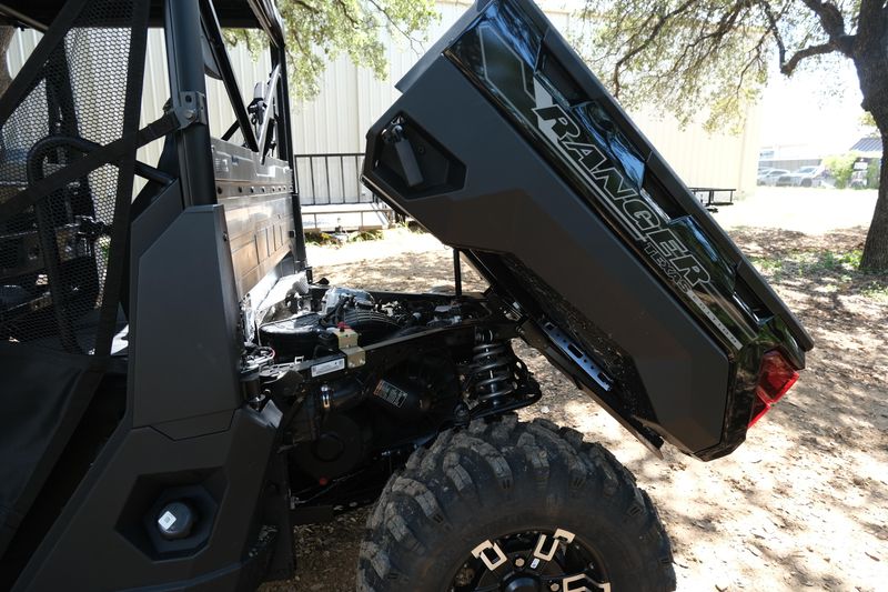 2025 Polaris RANGER CREW XP 1000 TEXAS EDITION BLACK CRYSTALImage 8