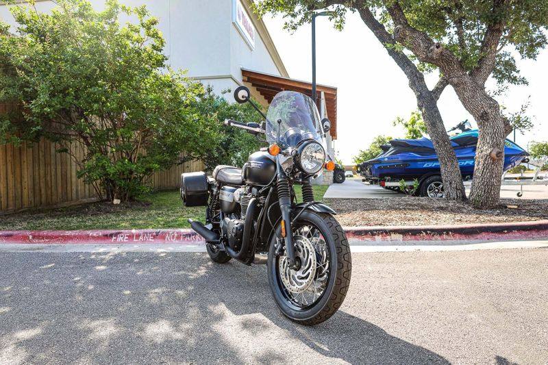 2022 Triumph BONNEVILLE T 120 BLACK EURO 5A BASE Image 1