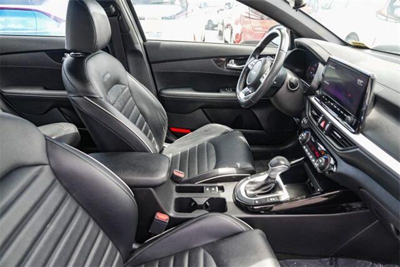 Used 2022 Kia Forte GT-LineImage 17