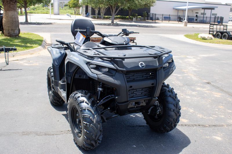 NEW 2026 CAN-AM OUTLANDER MAX DPS 700 Image 1