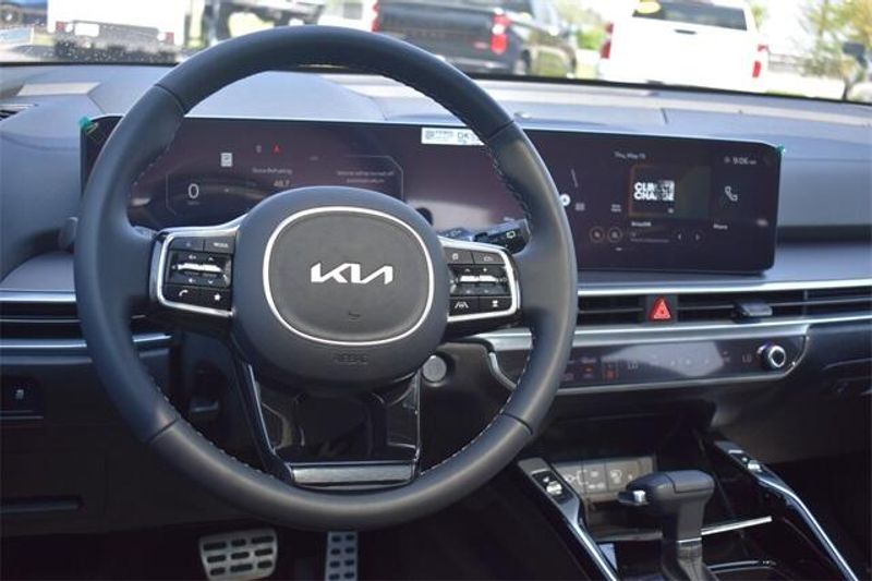 New 2025 Kia Sorento SXImage 20