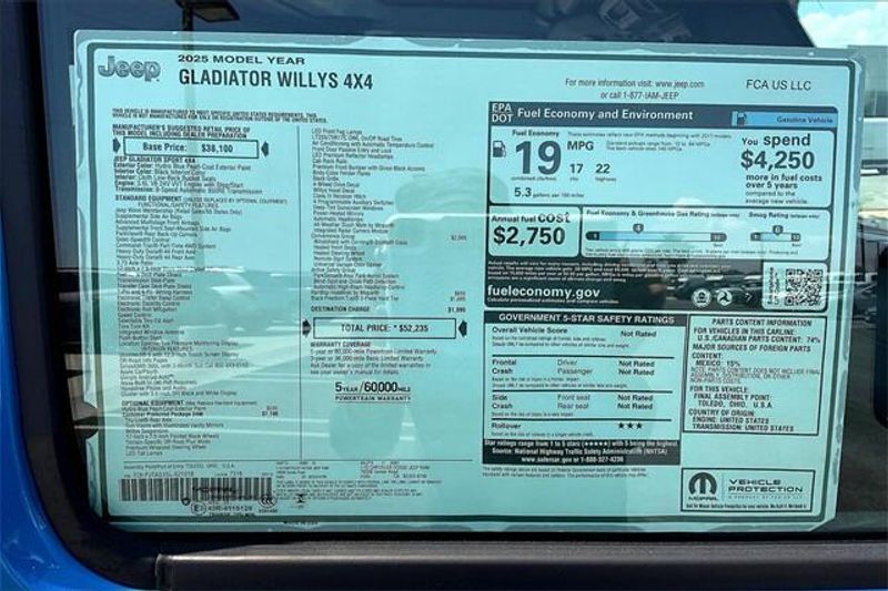 2025 Jeep Gladiator Willys photo 14