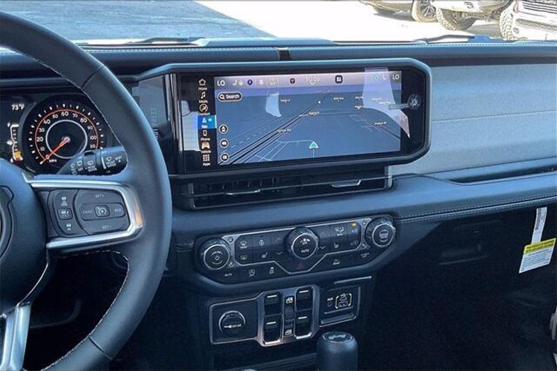 New 2025 Jeep Wrangler 4-door SaharaImage 5