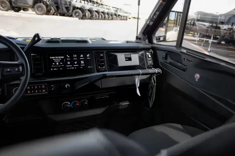 NEW 2026 CAN-AM DEFENDER MAX LIMITED CAB HD11 Image 12