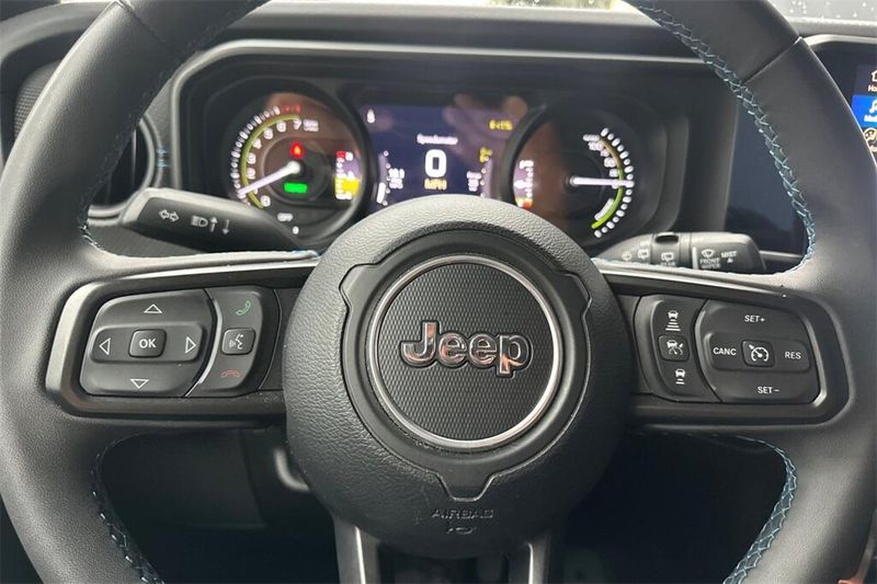 2024 Jeep Wrangler 4xe Rubicon photo 23