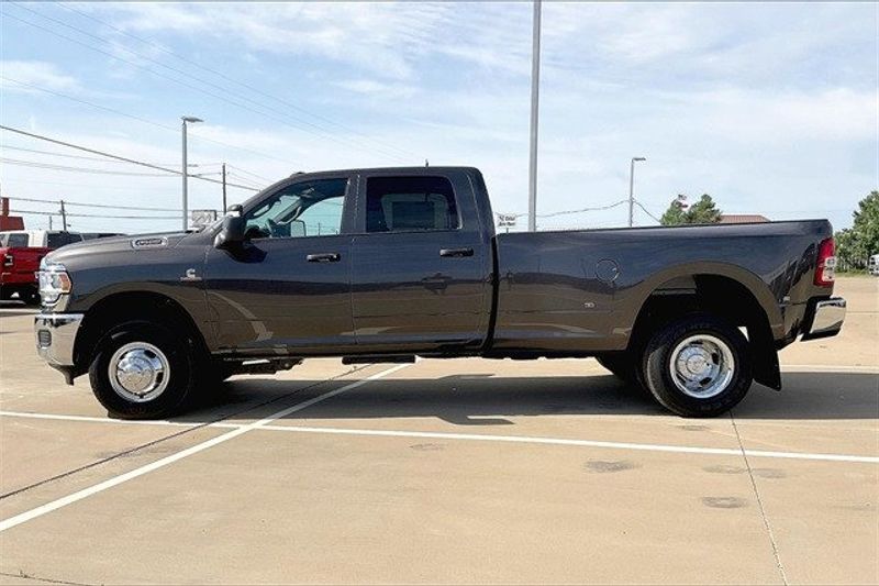 2024 RAM 3500 Tradesman Crew Cab 4x4 8