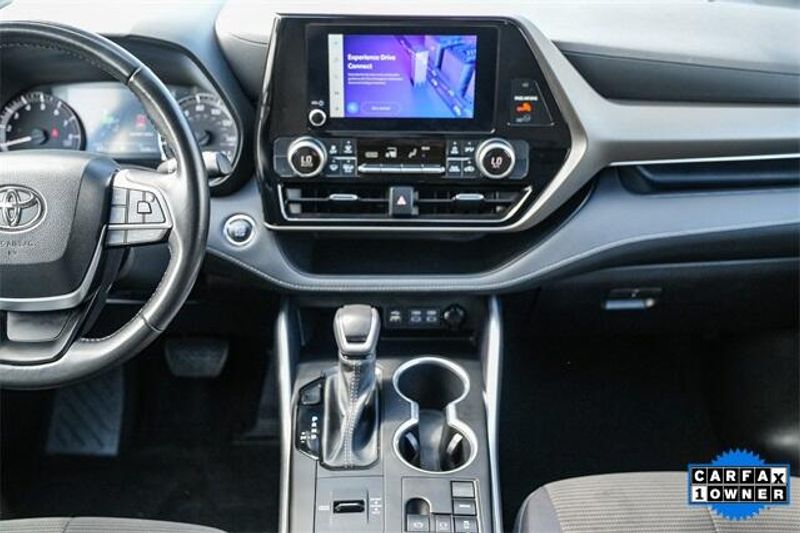 Used 2023 Toyota Highlander LImage 14