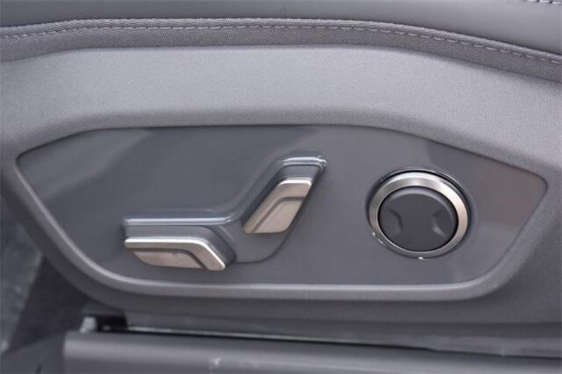 New 2026 Kia EV9 Light Long RangeImage 28