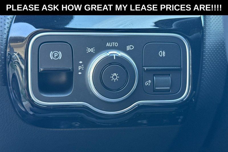 Used 2025 Mercedes-Benz CLA 250Image 30