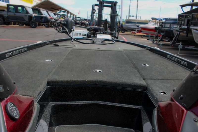 Used 2015 SKEETER ZX225 Image 27