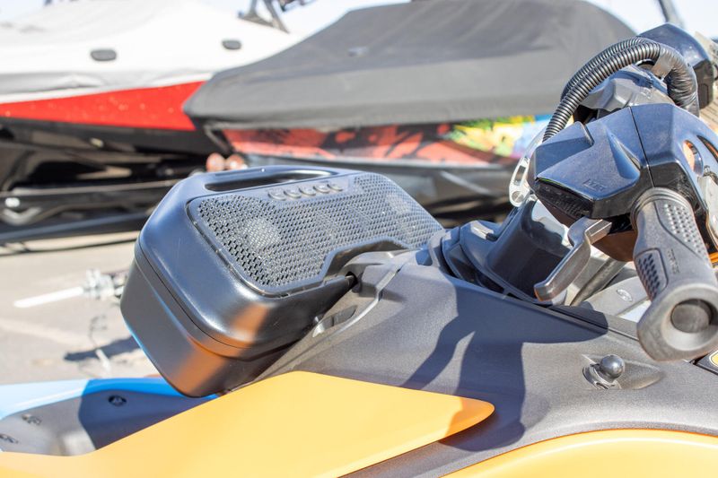 NEW 2026 SEADOO SPARK TRIXX FOR 3 90HP WITH SOUND SYSTEM Image 12