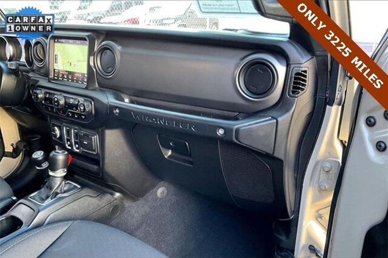 Used 2022 Jeep Wrangler Sport SImage 16
