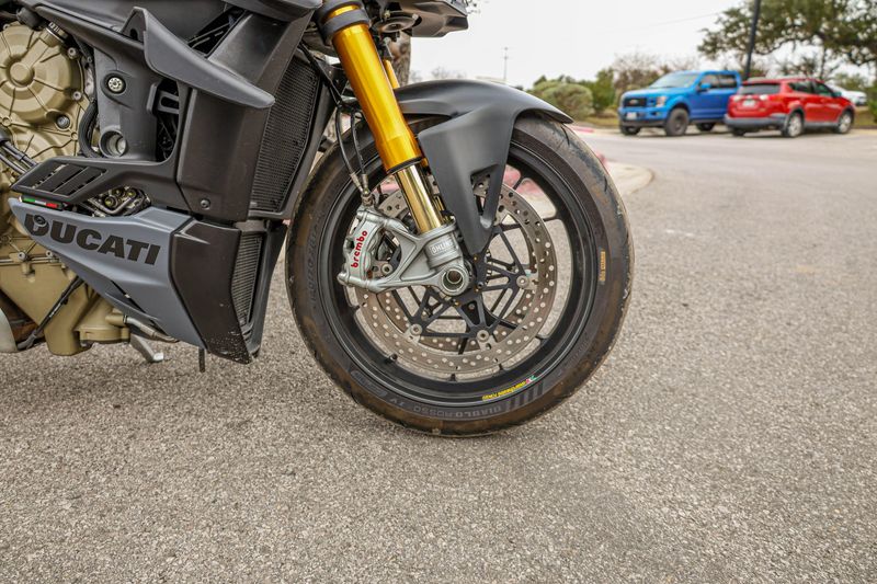 USED 2023 DUCATI STREETFIGHTER V4 Image 17