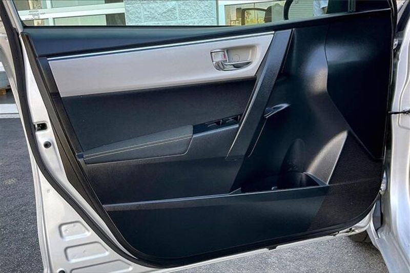 2016 Toyota Corolla LEImage 22