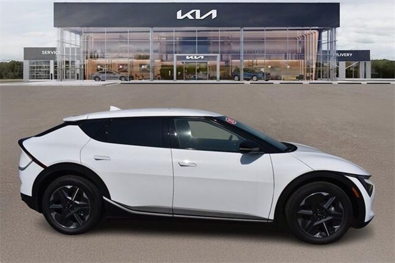 New 2025 Kia EV6 LightImage 2