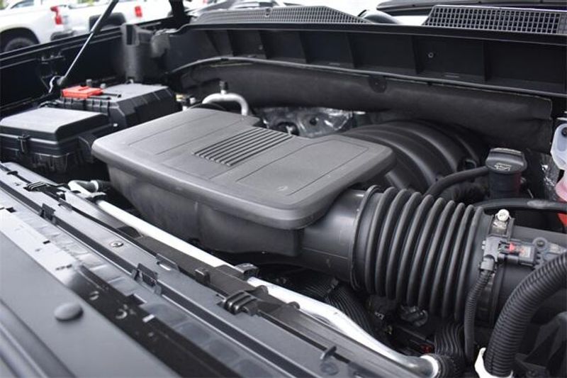 New 2025 Chevrolet Silverado 1500 High CountryImage 38