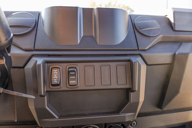 NEW 2026 POLARIS RANGER CREW XP 1000 PREMIUM Image 15