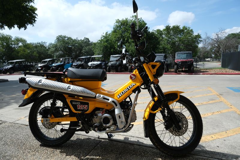 2024 Honda TRAIL 125 TURMERIC YELLOWImage 12