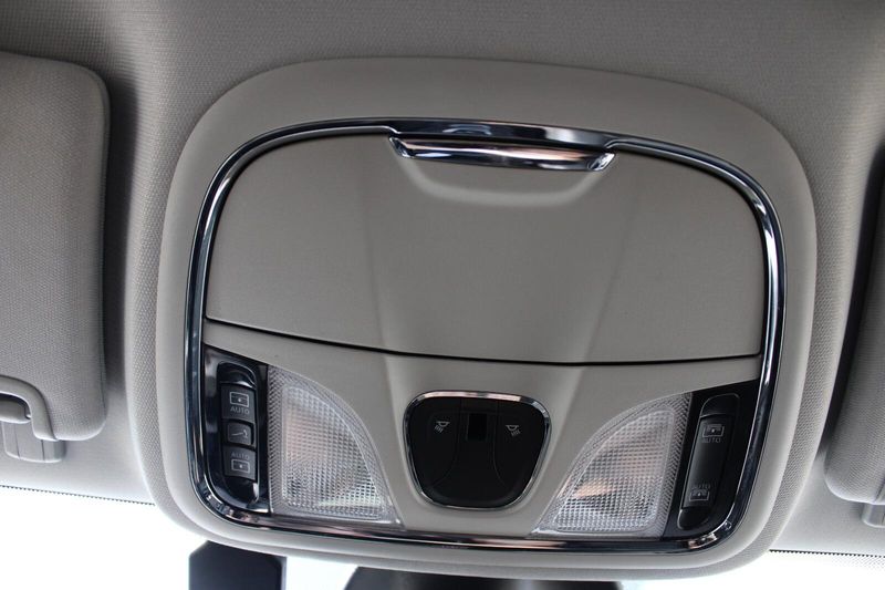 2022 Jeep Cherokee Latitude Lux photo 12
