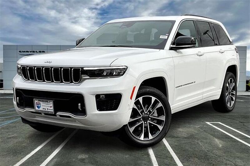 2025 Jeep Grand Cherokee Overland 4x4Image 1