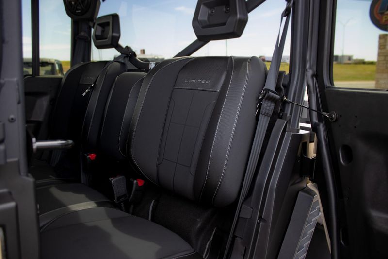 NEW 2026 CAN-AM DEFENDER LIMITED CAB HD11 Image 14