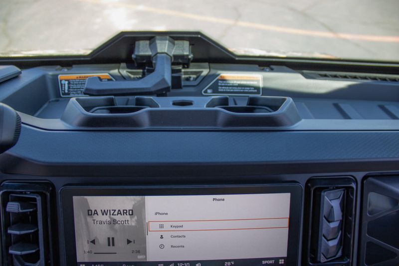 NEW 2026 CAN-AM DEFENDER MAX LIMITED CAB HD11 Image 37