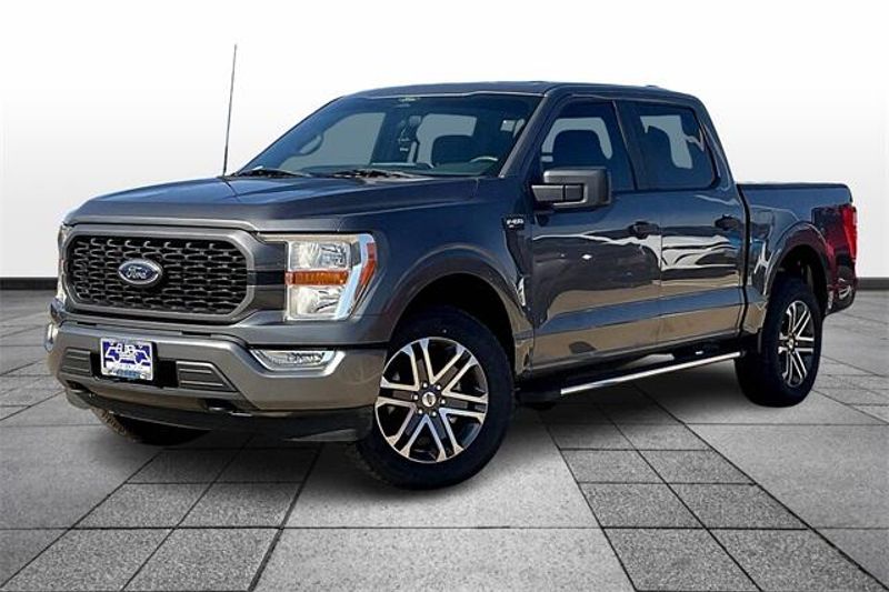 2022 Ford F-150 XLImage 2