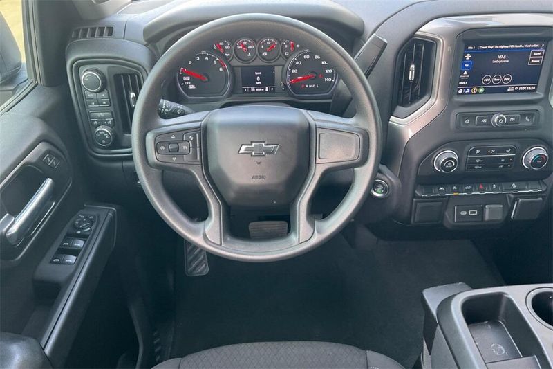 2025 Chevrolet Silverado 1500 Custom Trail Boss photo 14
