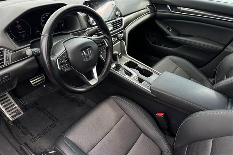 Used 2020 Honda Accord SportImage 8