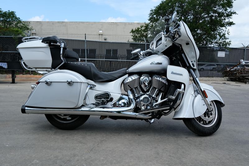 USED 2019 INDIAN MOTORCYCLE ROADMASTER Image 2