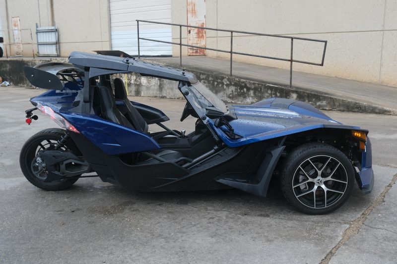 2017 Polaris SLINGSHOT SL NAVY BLUE Image 2