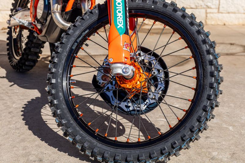 2025 KTM 450 SXF FACTORY EDITION Image 3