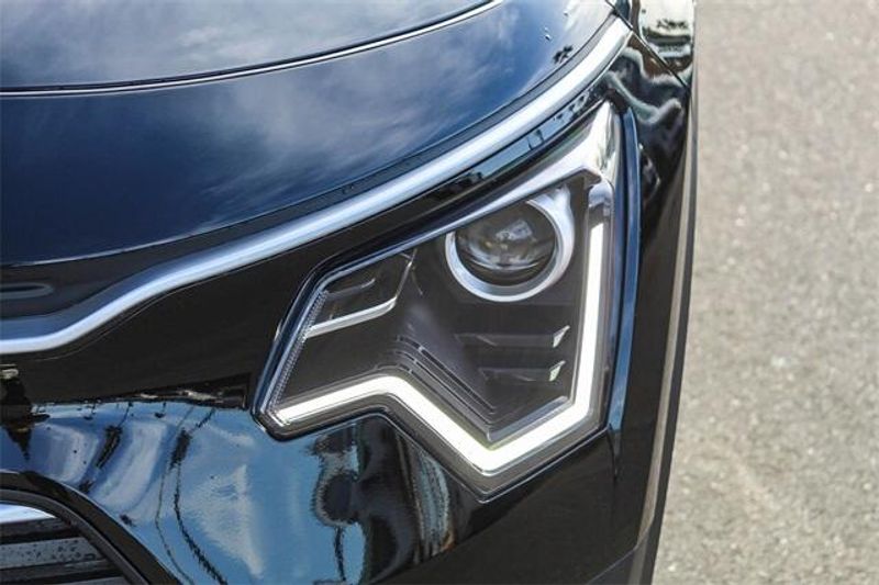 2025 Kia Niro EXImage 13