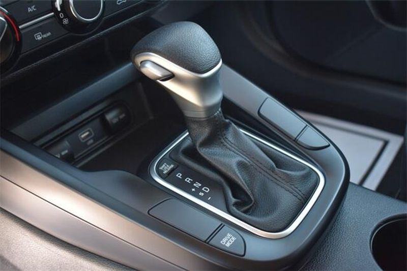 New 2025 Kia Soul LXImage 21