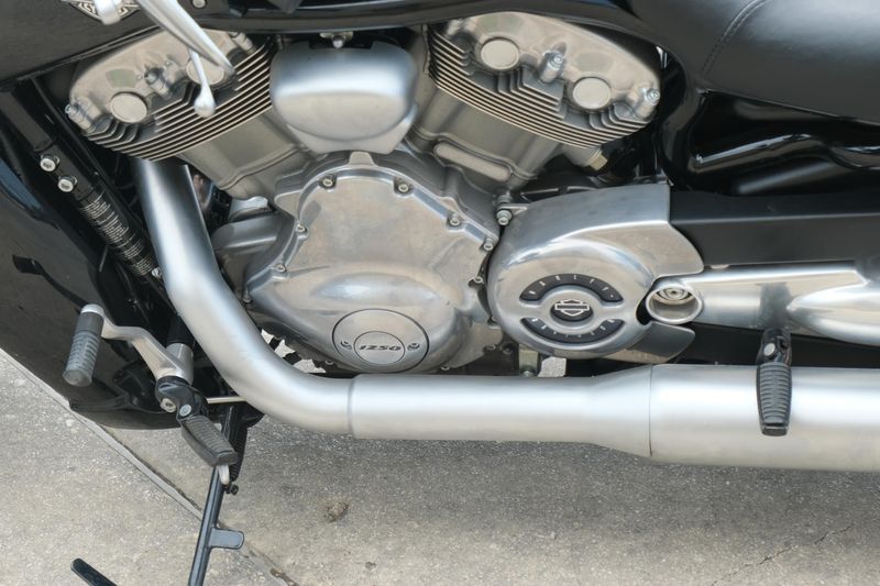 2013 HARLEY VROD MUSCLE BLACK Image 13