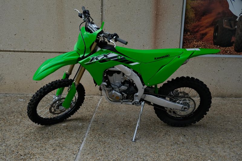 2025 Kawasaki KX450X LIME GREEN Image 1