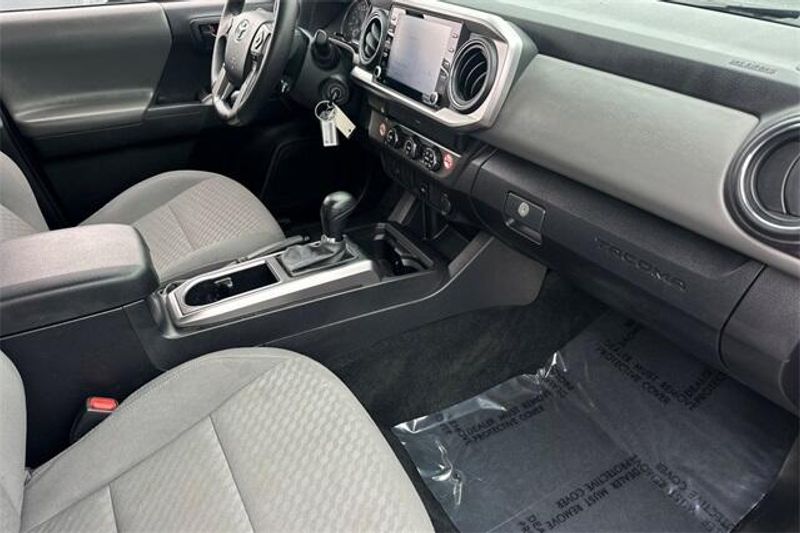 Used 2023 Toyota Tacoma Image 13