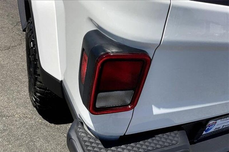 2025 Jeep Gladiator High Tide 4x4Image 12
