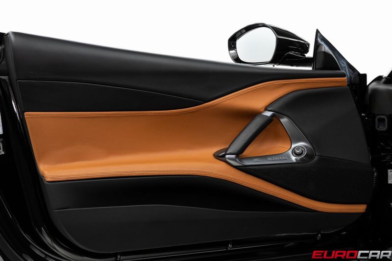 2020 Ferrari 812 Superfast *CARBON FIBER STEERING WHEEL * DAYTONA  SEATS*Image 26