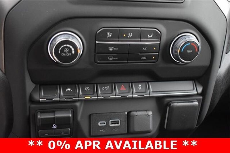 New 2025 Chevrolet Silverado 1500 CustomImage 30