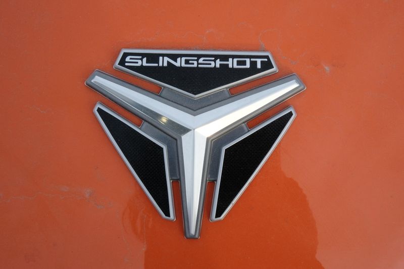 2024 Polaris SLINGSHOT SL AUTODRIVE VOLT ORANGEImage 30