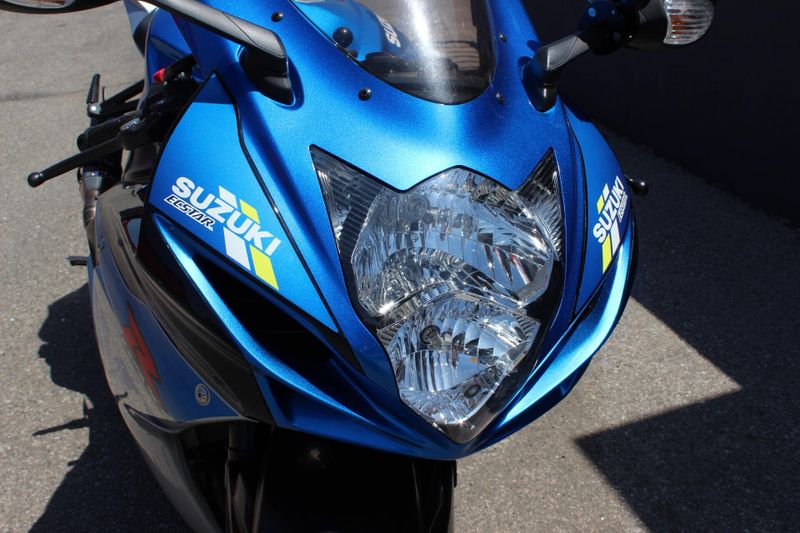 Used 2022 Suzuki GSX-R600ZM2 CA Image 8