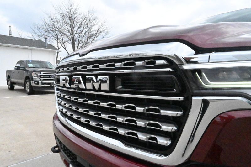 2025 RAM 1500 LimitedImage 5