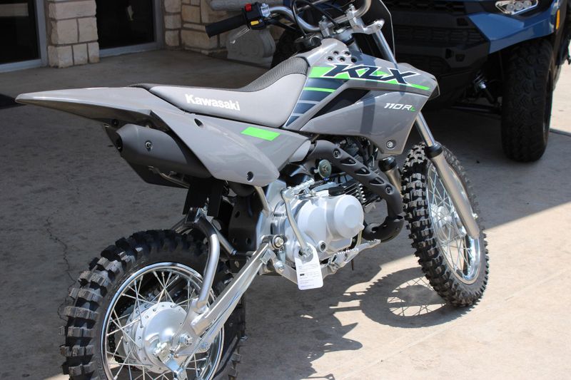 2025 Kawasaki KLX110R L BATTLE GRAY Image 8