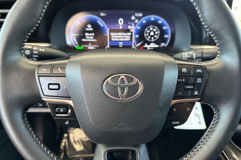 Used 2026 Toyota Crown LimitedImage 21