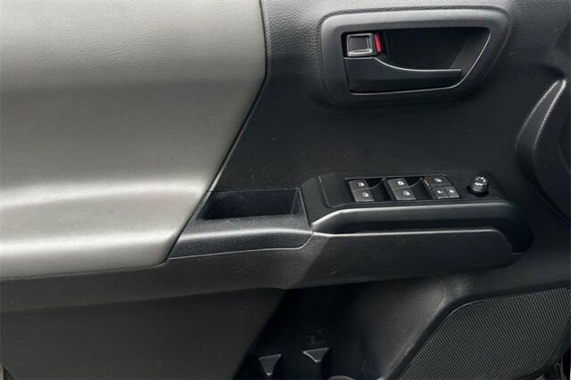 Used 2023 Toyota Tacoma SR5Image 9